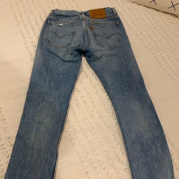 Levi’s 505 Straight Leg Jeans Light Wash - Picture 3 of 3